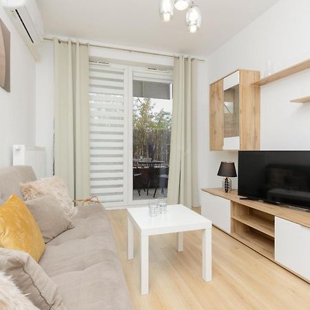 Apartment With Ac Warsaw Mokotow Business Centre By Noclegi Renters Exterior photo